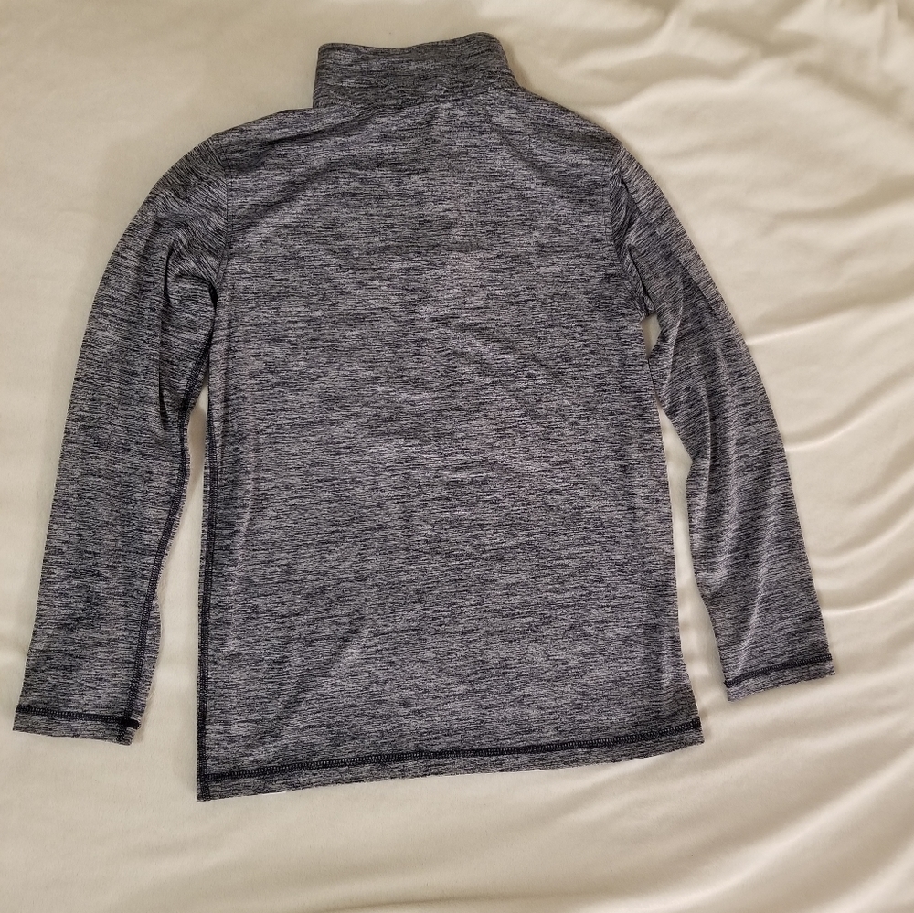 $15 Boys Puma 1/4 zip shirt - Medium 10-12 - Picture 6 of 6